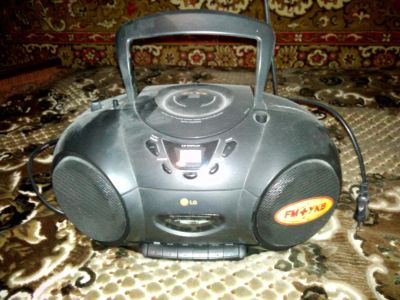 Лот: 10373673. Фото: 1. аудиомагнитола LG CD-323AX. Музыкальные центры, магнитолы