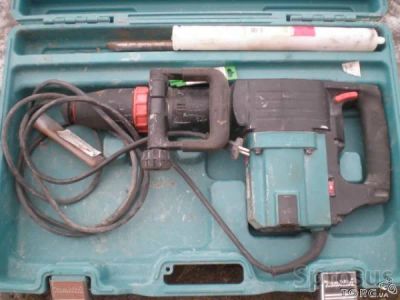 Лот: 8856489. Фото: 1. Отбойный молоток Makita HM 1202... Электроинструмент