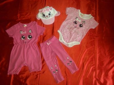 Лот: 9659857. Фото: 1. Милый комплект кисы Baby Go: песочник... Костюмы, пиджаки, комбинезоны