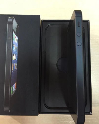 Лот: 7139289. Фото: 1. iPhone 5 16gb black. Смартфоны