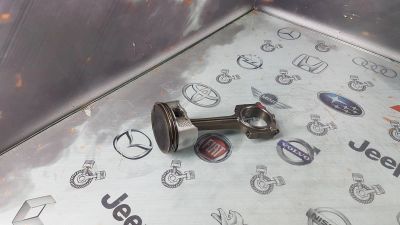 Лот: 23586575. Фото: 1. Шатун Mazda Axela L3-VE L3Y2-11-010. Двигатель и элементы двигателя
