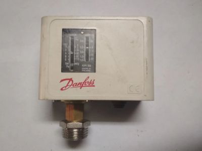 Лот: 20233045. Фото: 1. Реле давления Danfoss KPI35. Магнитные пускатели, контакторы, реле