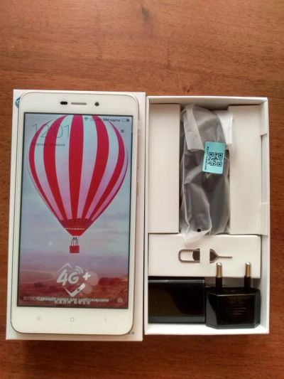 Лот: 9863015. Фото: 1. Xiaomi Redmi 4A 16Gb Gold - новый. Смартфоны