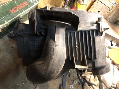 Лот: 14616045. Фото: 1. Корпус воздушного фильтра Mazda... Другое (автозапчасти)