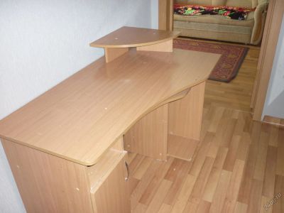 Лот: 5697030. Фото: 1. Компьютерный стол. Столы, стулья, обеденные группы