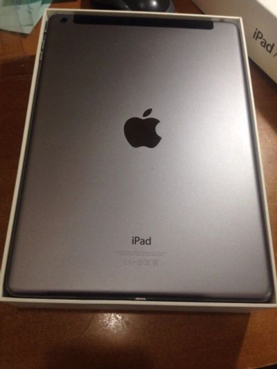 Лот: 7449443. Фото: 1. Apple iPad Air 32Gb Wifi Space... Планшеты