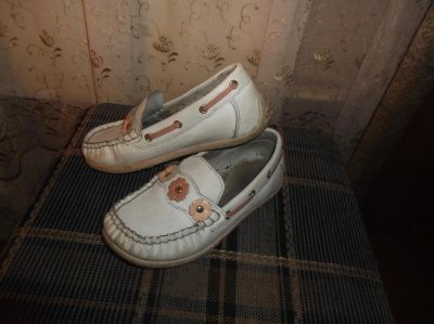 Лот: 6569407. Фото: 1. Мокасины на девочку 28 размер... Туфли