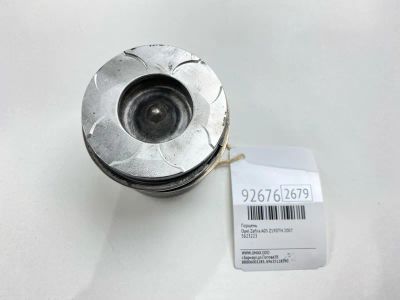 Лот: 23685818. Фото: 1. Поршень Opel Zafira 2007 5623223... Двигатель и элементы двигателя