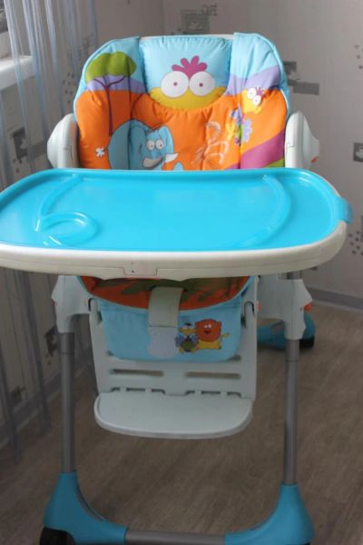 Лот: 3788713. Фото: 1. Стульчик для комрления Chicco... Стульчики для кормления