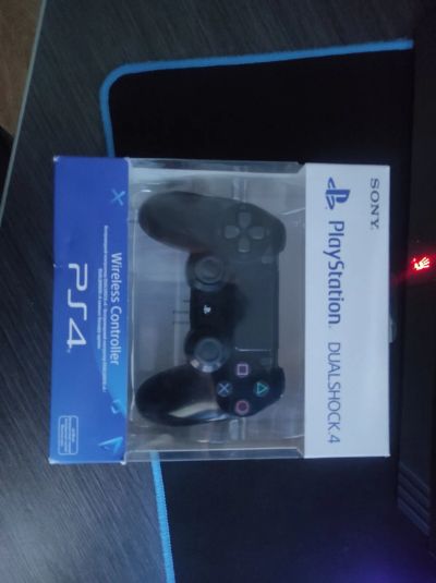 Лот: 16960597. Фото: 1. Dualshock 4 v2. Аксессуары для игровых приставок, консолей, геймпады
