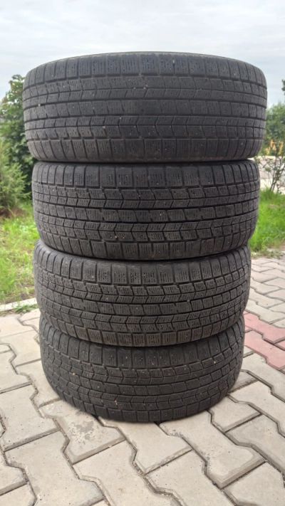 Лот: 16211636. Фото: 1. Зимняя резина Dunlop Graspic DS-3... Шины