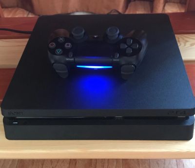 Лот: 11878789. Фото: 1. Sony playstation 4 slim 1 TB... Игровые приставки, консоли