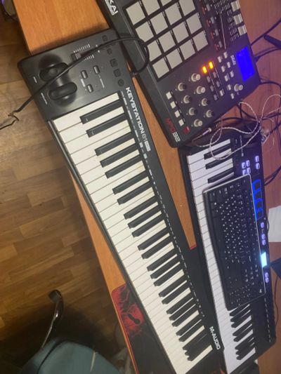 Лот: 23551730. Фото: 1. MIDI-клавиатура m-audio keystation... Клавишные