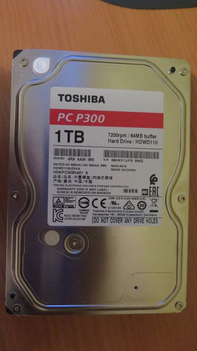 Лот: 16308957. Фото: 1. Жесткий диск Toshiba P300 HDKPC32ZKA01S... Жёсткие диски (HDD)