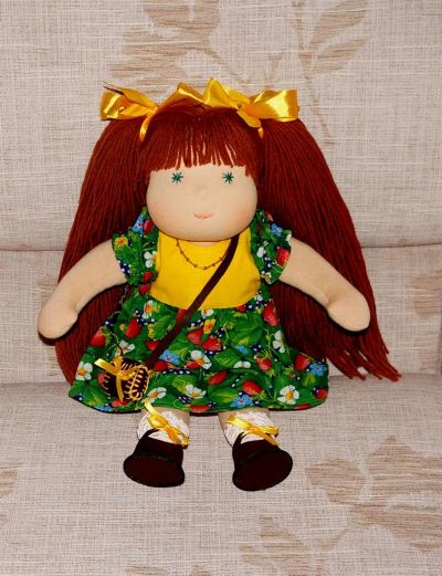 Лот: 3520052. Фото: 1. Вальдорфская кукла. Ягодка. Авторские куклы, игрушки, поделки