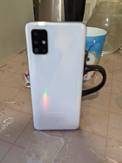 Лот: 18763611. Фото: 1. Samsung А51. Смартфоны