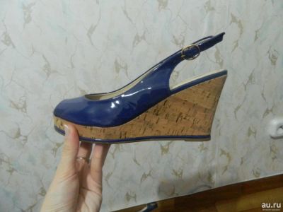 Лот: 10060405. Фото: 1. Лаковые босоножки 40 размер. Босоножки