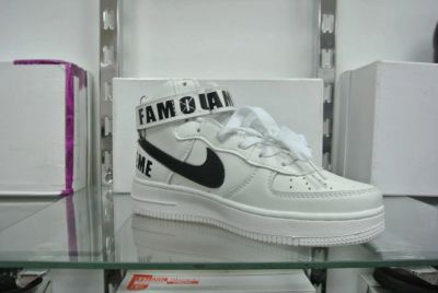 Лот: 9617874. Фото: 1. Кроссовки женские Nike белые лот... Кеды, кроссовки, слипоны