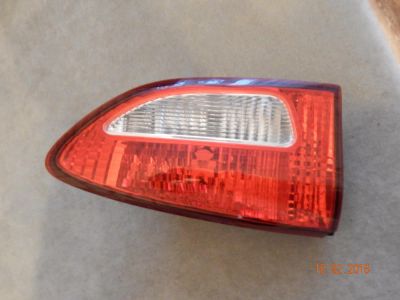 Лот: 6957646. Фото: 1. Subaru Tribeca B9 фонарь вставка... Кузов