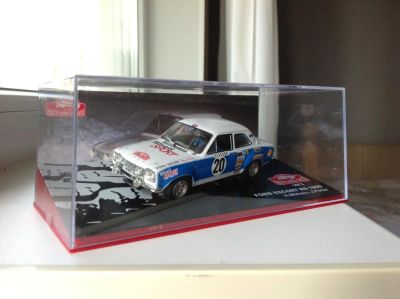 Лот: 4397066. Фото: 1. Модель 1:43 Ford Escort RS 1600... Автомоделизм