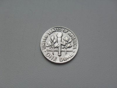 Лот: 11729230. Фото: 1. 10 центов One dime 1985 год D... Америка