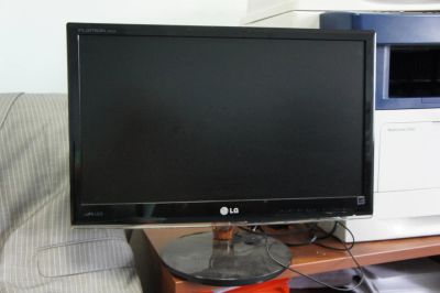Лот: 5712885. Фото: 1. монитор LG 22 дюйма. ЖК-мониторы