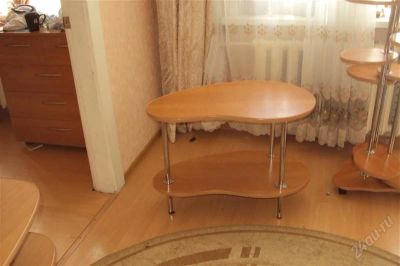 Лот: 1146691. Фото: 1. журнальный стол. Стойки и тумбы для аппаратуры