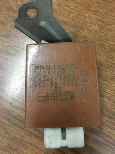 Лот: 11927840. Фото: 1. Блок управления дворниками Toyota... Электрооборудование