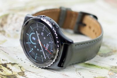 Лот: 13645817. Фото: 1. Смарт-часы Samsung Gear S2 Classic... Смарт-часы, фитнес-браслеты, аксессуары