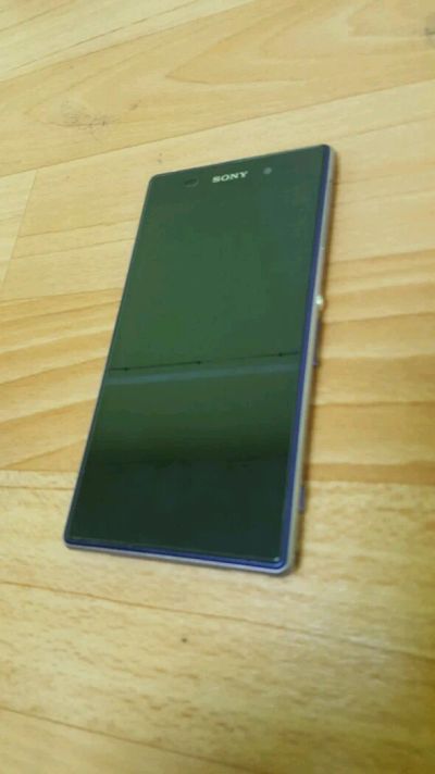 Лот: 10879197. Фото: 1. Смартфон Sony Xperia Z1, 16 gb. Смартфоны