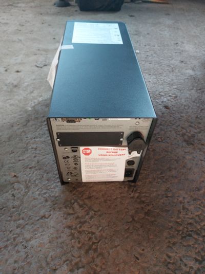 Лот: 25884715. Фото: 1. ИБП APC Smart ups 1500. Инверторы, ИБП