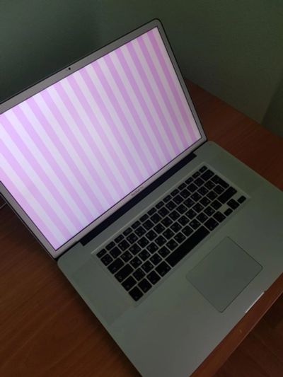 Лот: 9906180. Фото: 1. Неисправный Macbook pro 17". Ноутбуки
