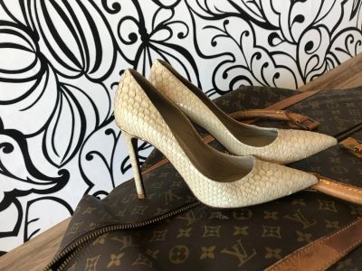 Лот: 14733591. Фото: 1. Туфли Luis Vuitton из кожи питона... Туфли