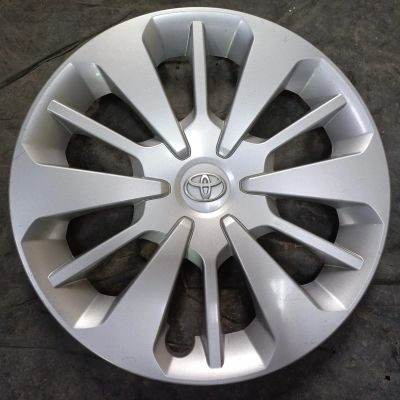 Лот: 20571199. Фото: 1. Колпак колесный оригинальный Toyota... Колпаки