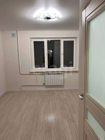 Лот: 25577964. Фото: 1. комната , Красноярск улица Калинина... Квартиры, студии