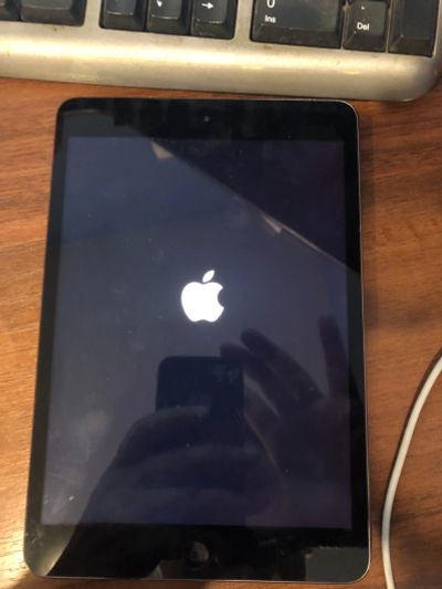 Лот: 18788013. Фото: 1. iPad mini 2 wi fi бесконечный... Планшеты