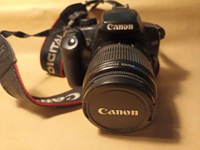 Лот: 19953714. Фото: 1. Canon 1000d kit. Цифровые зеркальные