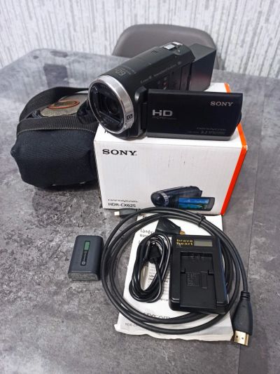 Лот: 17211090. Фото: 1. Видеокамера Full HD Sony HDR-CX625. Видеокамеры