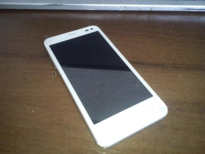 Лот: 10510578. Фото: 1. Fly Era Life 5 iq4416. Смартфоны