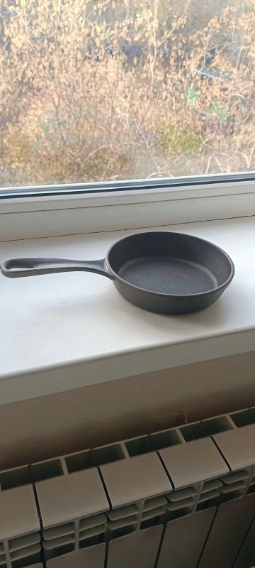 Лот: 25884627. Фото: 1. Чугуная сковорода. Сковороды и сотейники