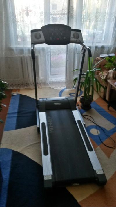 Лот: 6874111. Фото: 1. Беговая дорожка Ferrum TM8420A... Беговые дорожки