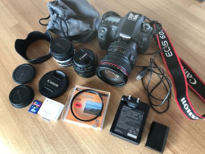 Лот: 19087713. Фото: 1. Зеркальный фотоаппарат Canon EOS... Цифровые зеркальные