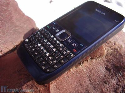 Лот: 468839. Фото: 1. Nokia E63 Ultramarine Blue. Кнопочные мобильные телефоны