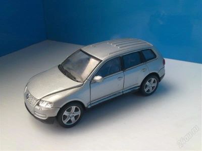 Лот: 2602299. Фото: 1. Volkswagen Touareg. Автомоделизм