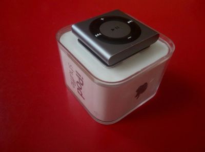 Лот: 9587156. Фото: 1. IPod Shuffle 4. Плееры