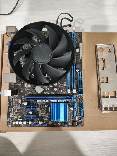 Лот: 21130270. Фото: 1. Asus h61m LX3 Plus R2.0. Материнские платы