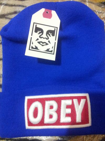Лот: 4889726. Фото: 1. Шапка синяя OBEY. Головные уборы