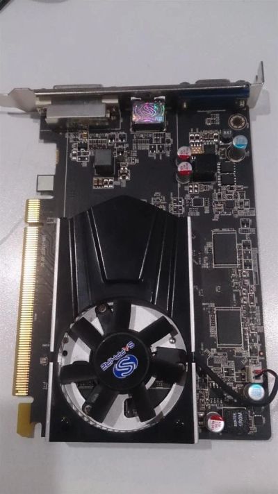 Лот: 11770344. Фото: 1. Видеокарта Sapphire RAdEON R7... Видеокарты