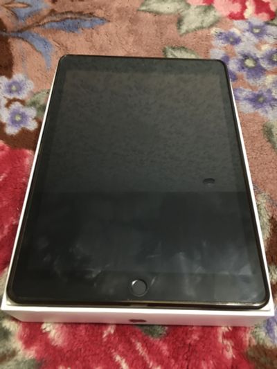 Лот: 19608244. Фото: 1. Apple iPad 2020 Wi-Fi 10.2 128... Планшеты