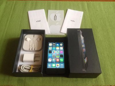 Лот: 4562445. Фото: 1. Продам iPhone 5 32 ГБ Черный... Смартфоны